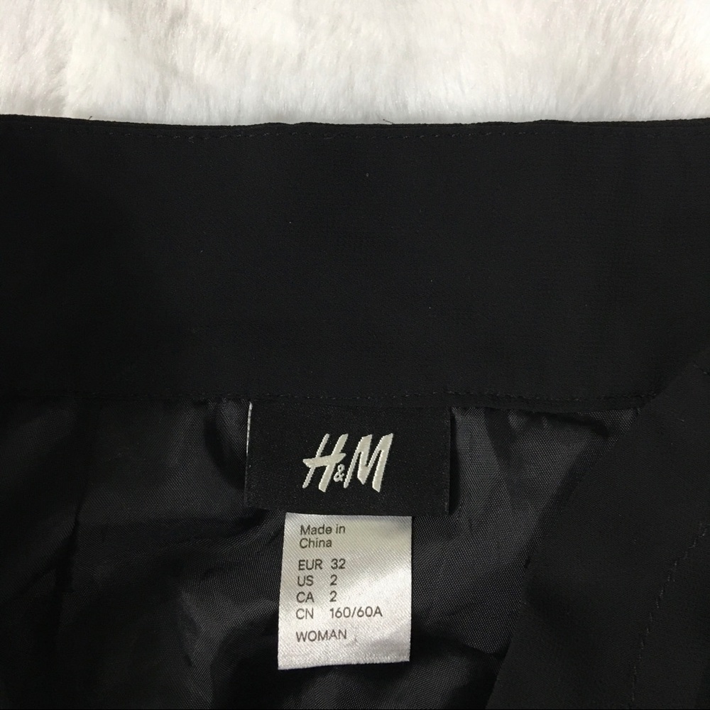 Black H&M ruffled chiffon skirt - Picture 8 of 8